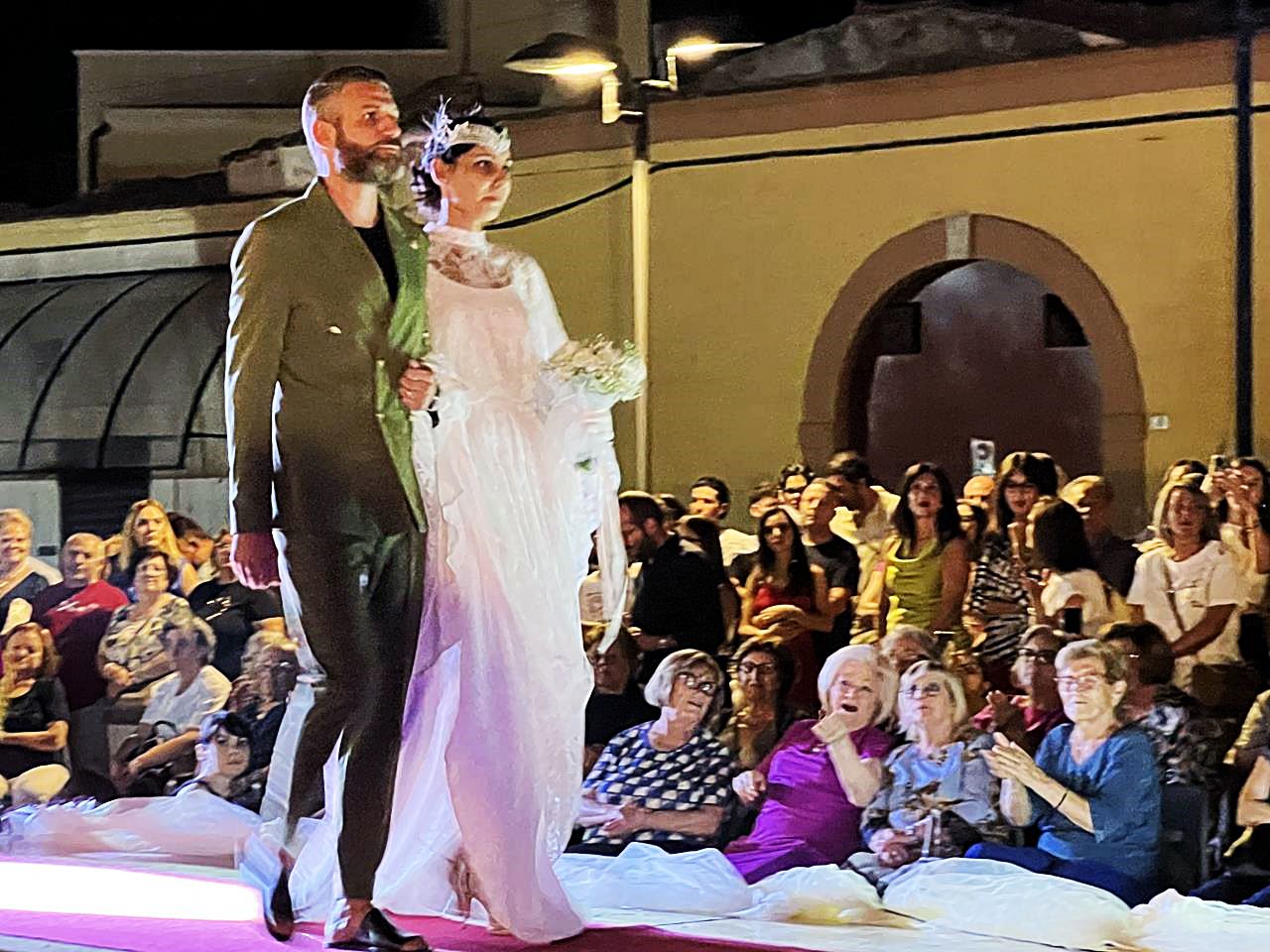 La sfilata degli abiti da sposa