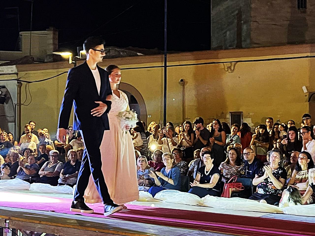 La sfilata degli abiti da sposa